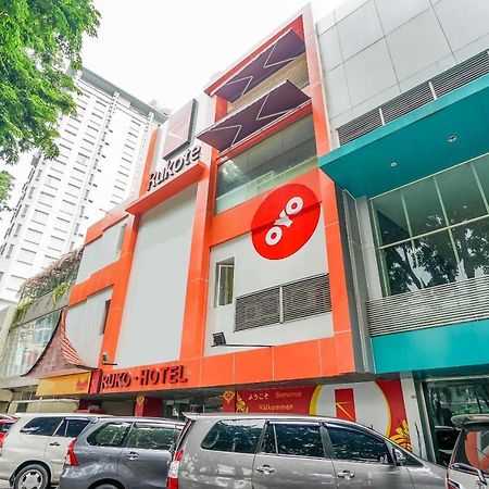 Oyo 277 Rukotel Near Rsu Adi Husada Undaan Kota Surabaia Exterior foto