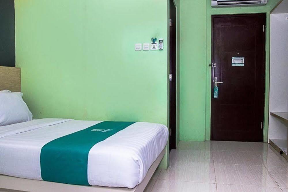 Oyo 277 Rukotel Near Rsu Adi Husada Undaan Kota Surabaia Exterior foto