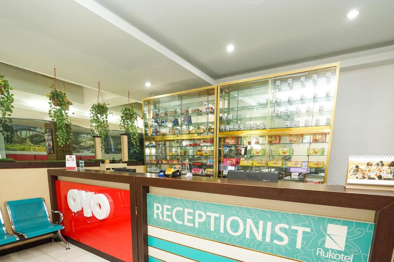 Oyo 277 Rukotel Near Rsu Adi Husada Undaan Kota Surabaia Exterior foto