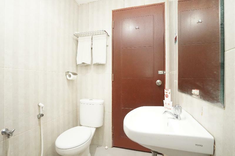 Oyo 277 Rukotel Near Rsu Adi Husada Undaan Kota Surabaia Exterior foto